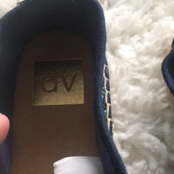 Cute dv espadrilles! - Picture 2 of 4